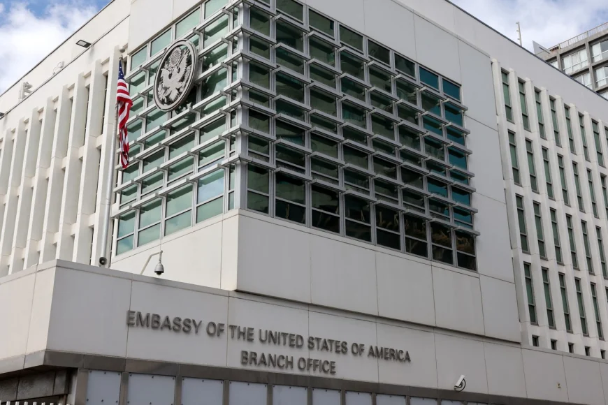 Bărbat arestat la New York, după ce a încercat să atace cu cocktailuri Molotov ambasada SUA din Tel Aviv