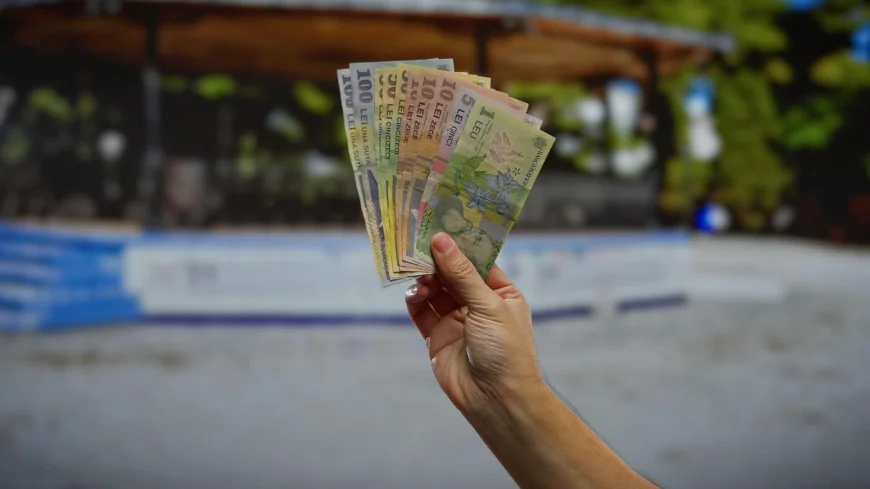 Indicatorul de încredere macroeconomică, scădere puternică în aprilie. CFA România: Risc de recesiune