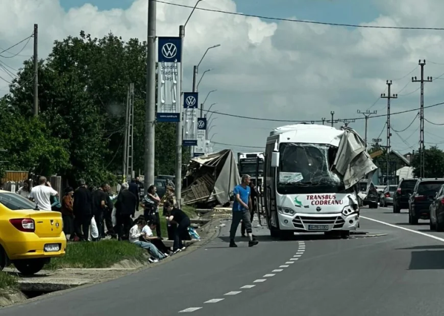 Accident grav în județul Iași între un autocamion şi un autocar cu 28 de oameni: 17 victime transportate la spital