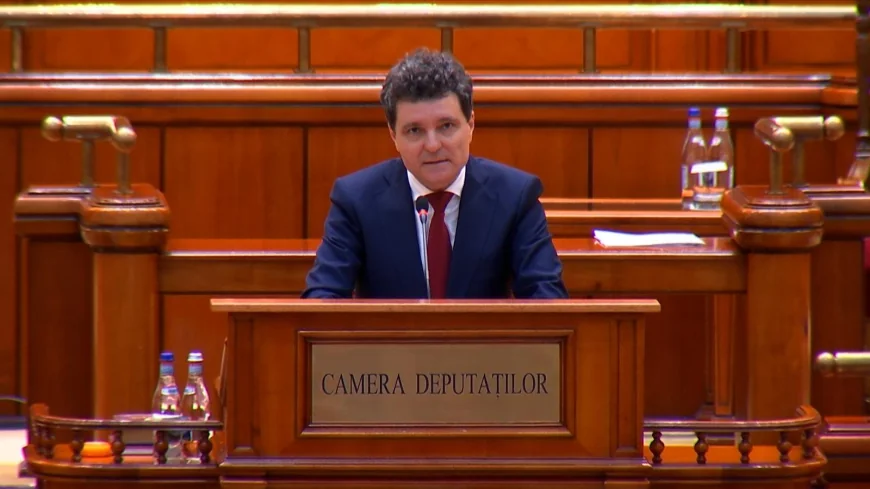 VIDEO Nicușor Dan este, oficial, președintele României. A depus jurământul în Parlament: "Cer partidelor politice să acţioneze în interesul naţional"
