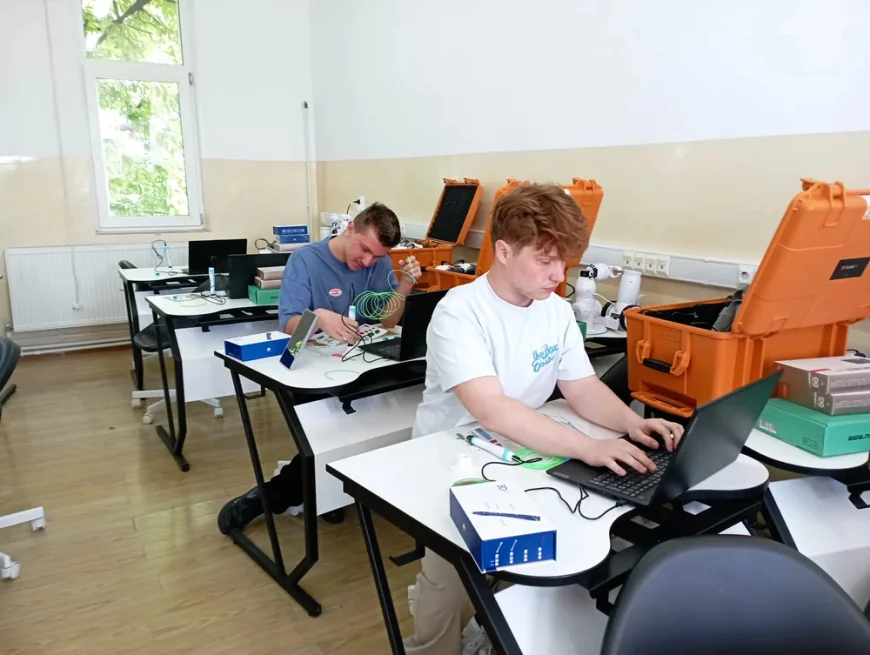 Copiii cu minți sclipitoare de la capătul României. Trăiesc într-un orășel de frontieră și sunt un fenomen în lumea Inteligenței Artificiale