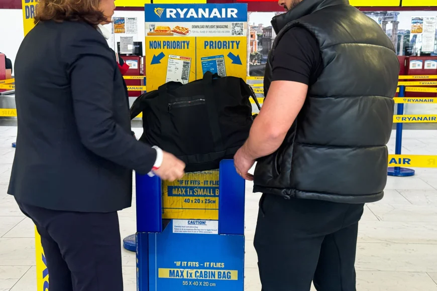 Apeluri către UE să intervină în disputa privind taxele pentru bagajele de mână ale companiilor aeriene low-cost