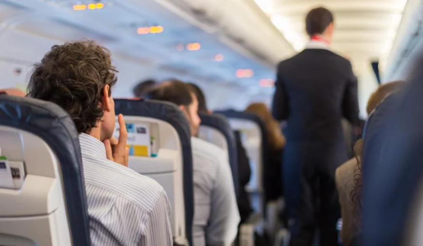Amenzi pentru pasagerii care se ridică în picioare înainte ca avionul să se oprească. Ţara care va implementa noua sancţiune