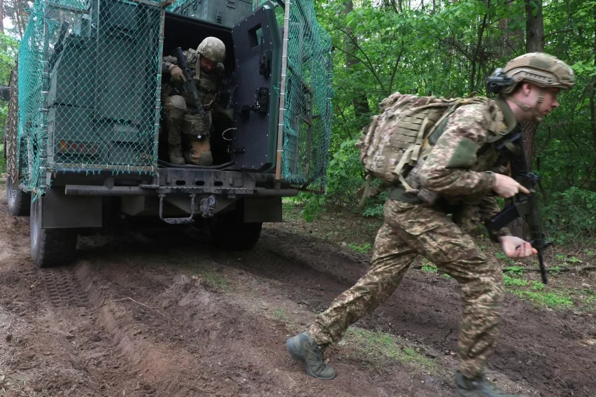 Ruşii au cucerit peste 100 km² în Sumî după ce i-au alungat pe ucraineni din Kursk