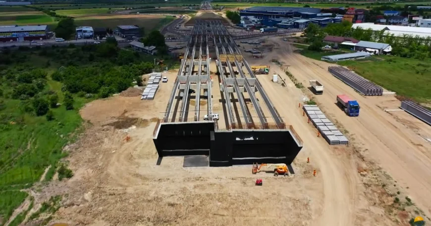„Mitul vitezei chinezești, încă o dată spulberat pe Autostrada A0.” Lotul 3 nu va fi gata în 2025, afirmă Asociația Pro Infrastructură