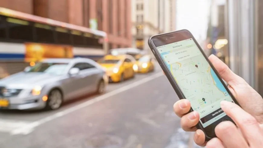 Un șofer de ride-sharing suspectat că vindea cocaină clienților a fost reținut. Ce au găsit polițiștii la percheziții