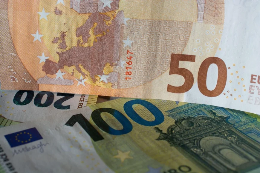 Bulgaria ar putea adera la zona euro în 2026. Ce schimbări îi aşteaptă pe vecinii noştri