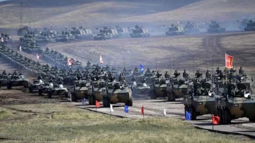 Zelenski trage semnalul de alarmă: Rusia a adunat 50.000 de soldați lângă Sumî