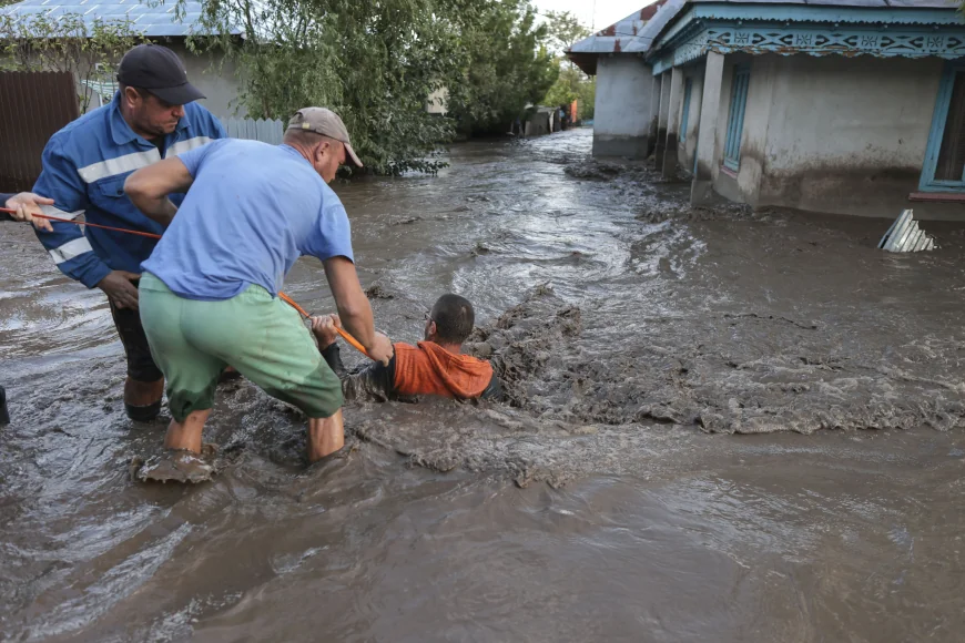 „Nu pot să-i oblig!”. În localitatea din România devastată de inundații, cele mai multe case sunt tot neasigurate împotriva calamităților