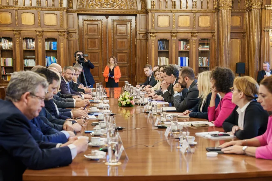 Nicușor Dan, întâlnire cu reprezentanți ai mediului de afaceri: „Înainte de 30 iunie trebuie să pregătim un pachet privind măsurile pe deficit”
