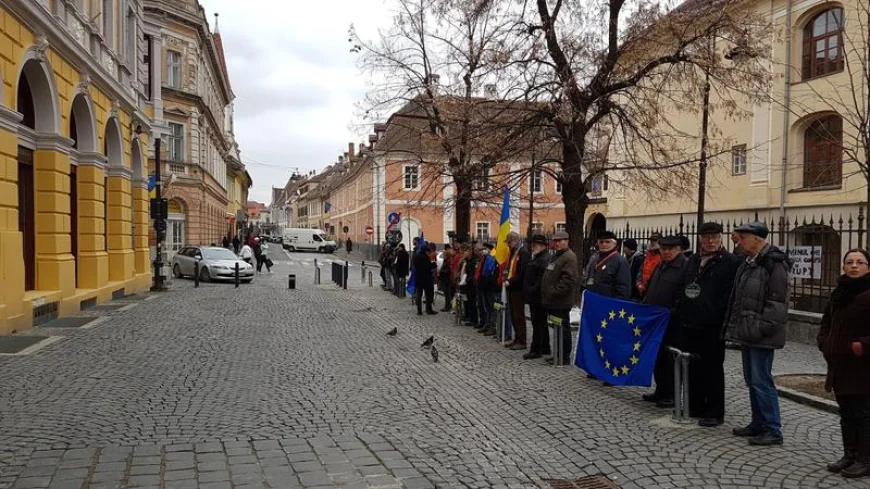Primul protest anunțat în țară față de decizia CCR prin care averile rudelor demnitarilor nu vor mai fi făcute publice: „O nouă ordonanță 13”