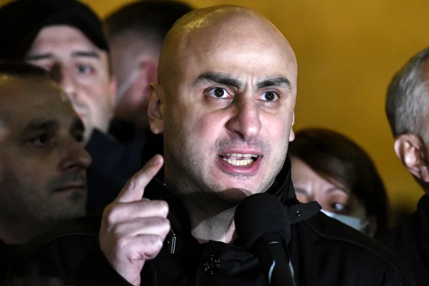Lider al opoziției pro-europene din Georgia, arestat. Nika Melia este liderul partidului Ahali și riscă un an de închisoare