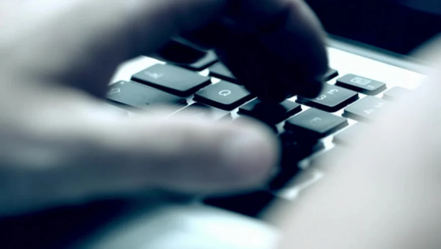 Armata britanică va trimite hackerii pe urma lui Putin. „Tastatura a devenit o armă de război”