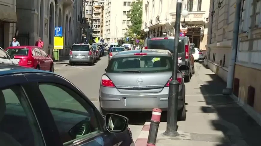 Războiul de zi cu zi al parcărilor din Capitală. Ce amendă riscă cei care rezervă ilegal locurile de pe domeniul public