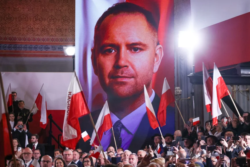 Scheletele din dulapul lui Karol Nawrocki nu îi afectează candidatura la președinția Poloniei, ba chiar l-ar putea ajuta să câștige