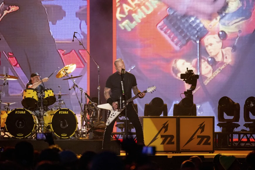 ANPC verifică dacă biletele la concertul Metallica s-au vândut ilegal / Cât au costat biletele