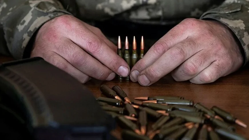 Explozie la o fabrică de armament din Sebia, acuzată de Rusia că ar fi furnizat ilegal muniţie pentru Ucraina. Şapte angajaţi au fost răniţi