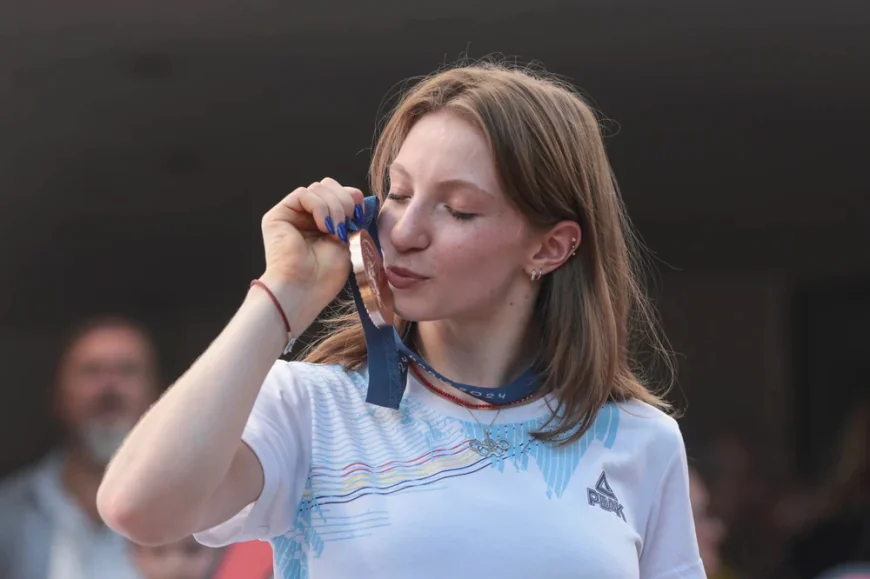 Ana Bărbosu, magnifică: medalie europeană la paralele, deși a intrat în finală ca rezervă