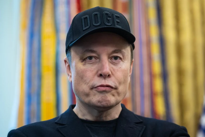 Elon Musk, surprins cu un ochi vânăt la Casa Albă. Explicaţia miliardarului