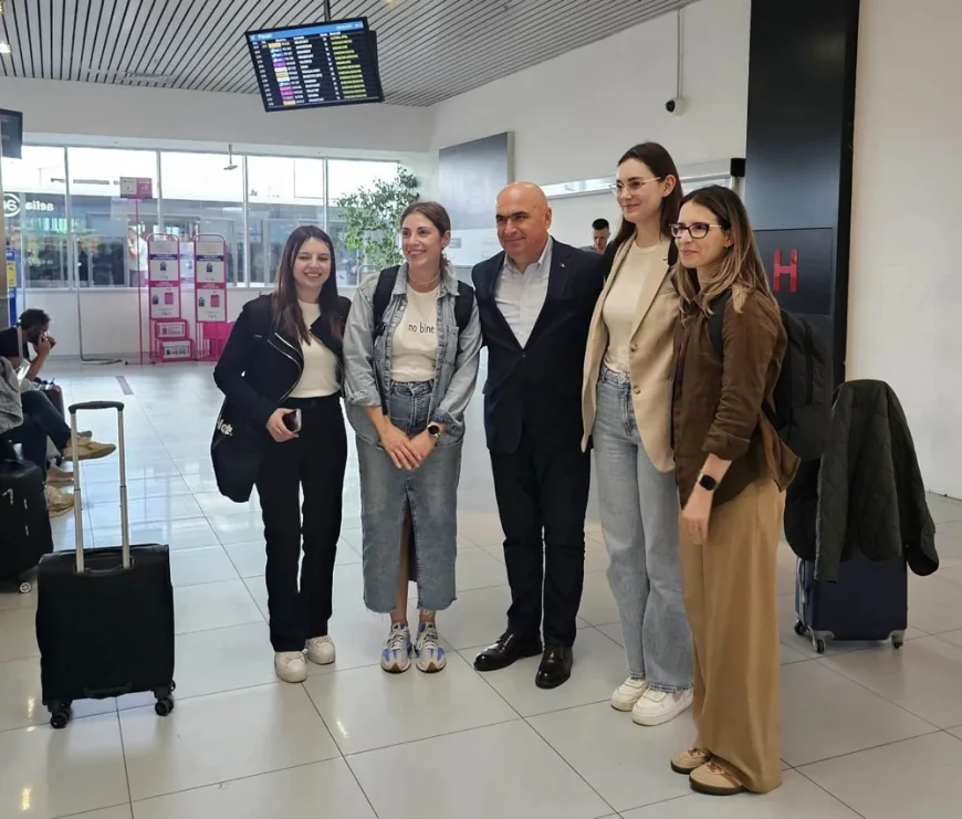 Ilie Bolojan a surprins cu un gest de normalitate în aeroportul Otopeni. El petrece weekendul în Oradea