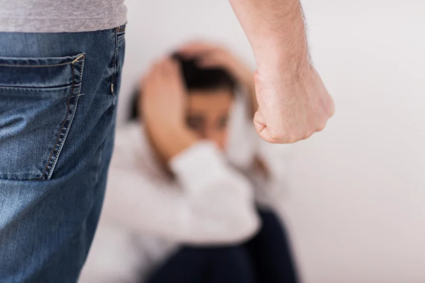Tânăra ucisă la Cosomopolis era amenințată cu moartea de fostul iubit încă din 2021. A făcut mai multe plângeri la poliție. Un dosar anchetat de DIICOT s-a clasat: „Nu există un interes public”