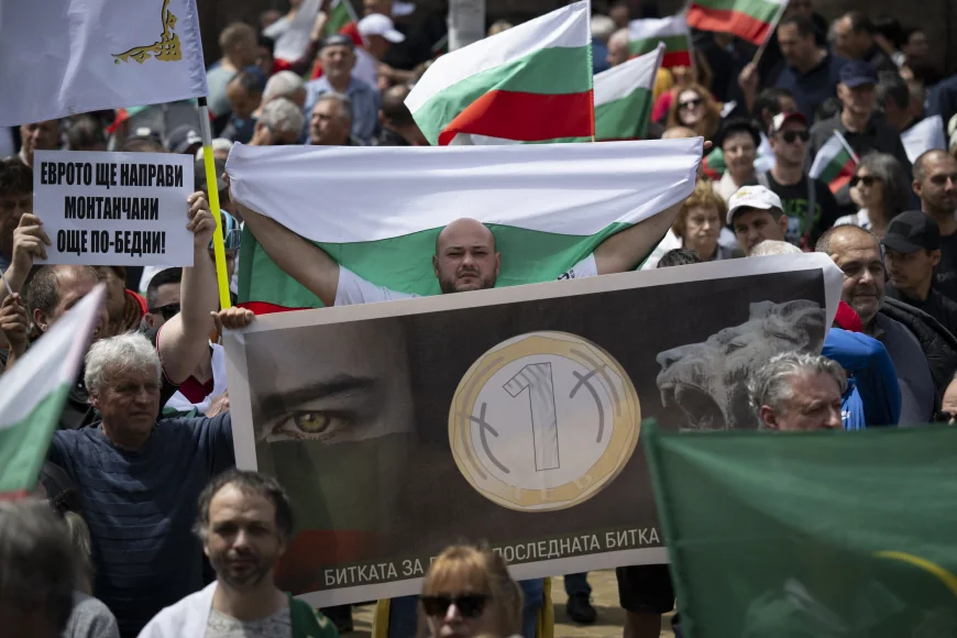 Proteste la Sofia față de trecerea Bulgariei la moneda euro: „Viitorul aparţine statelor suverane”