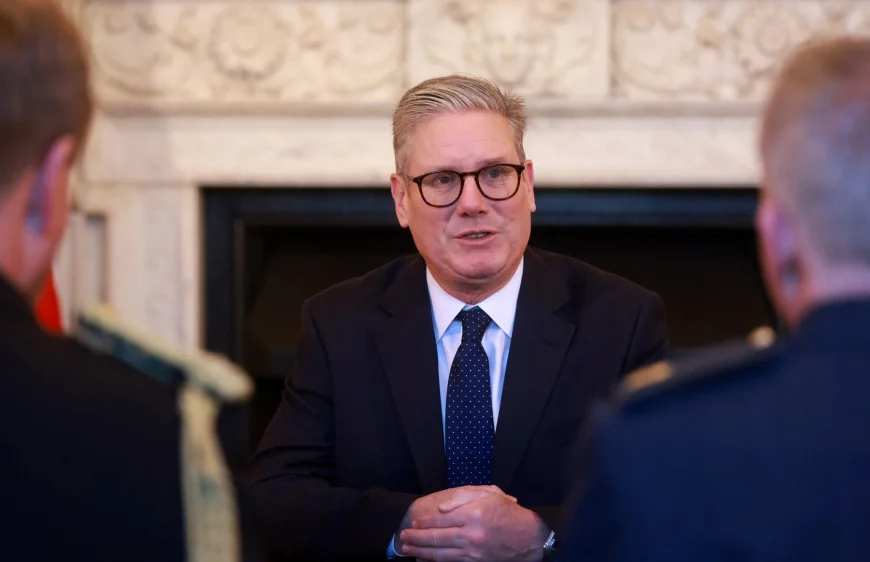 „Trebuie să fim pregătiți să luptăm și să câștigăm”. Premierul Starmer a anunțat un plan pentru cel puțin șase fabrici militare în Marea Britanie
