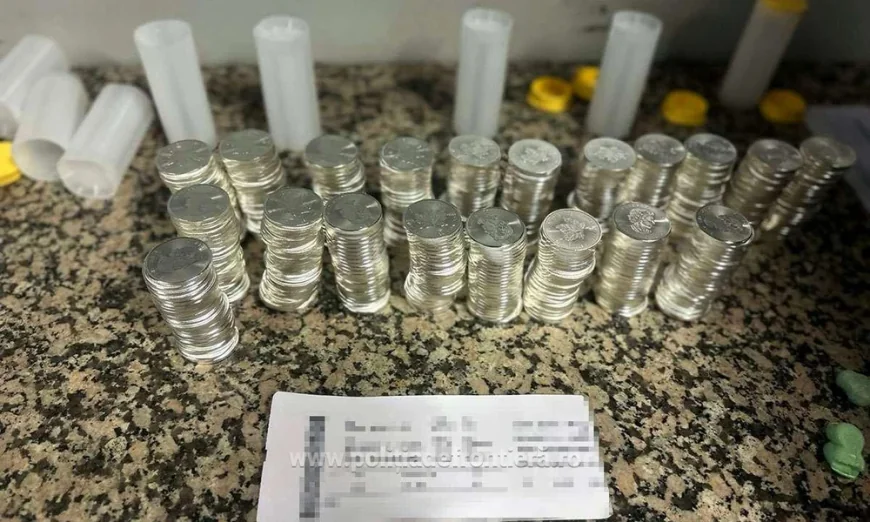 Poliţiştii au descoperit 500 de monede în bagajele a doi cetățeni străini, pe Aeroportul Otopeni