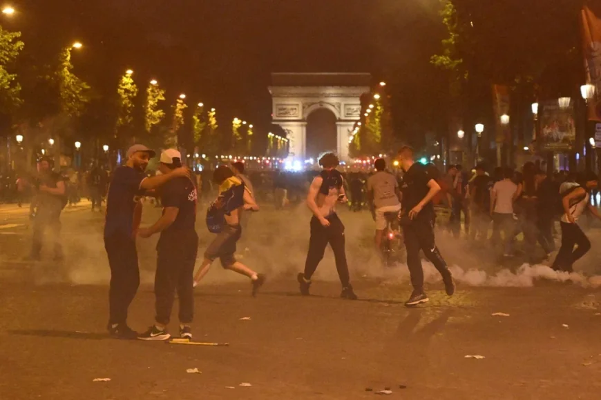 Victorie istorică urmată de haos în Paris: doi morți, magazine jefuite și sute de arestări după Liga Campionilor
