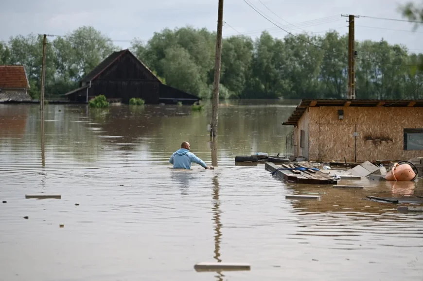 Avertizare hidrologică de Cod portocaliu pentru judeţul Braşov. Judeţe din centrul şi nordul ţării, sub avertizare de Cod galben