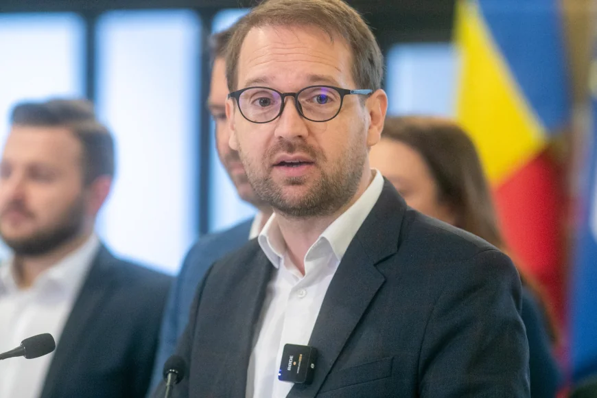 USR anunță consultări cu sindicatele și patronatele pentru programul de guvernare