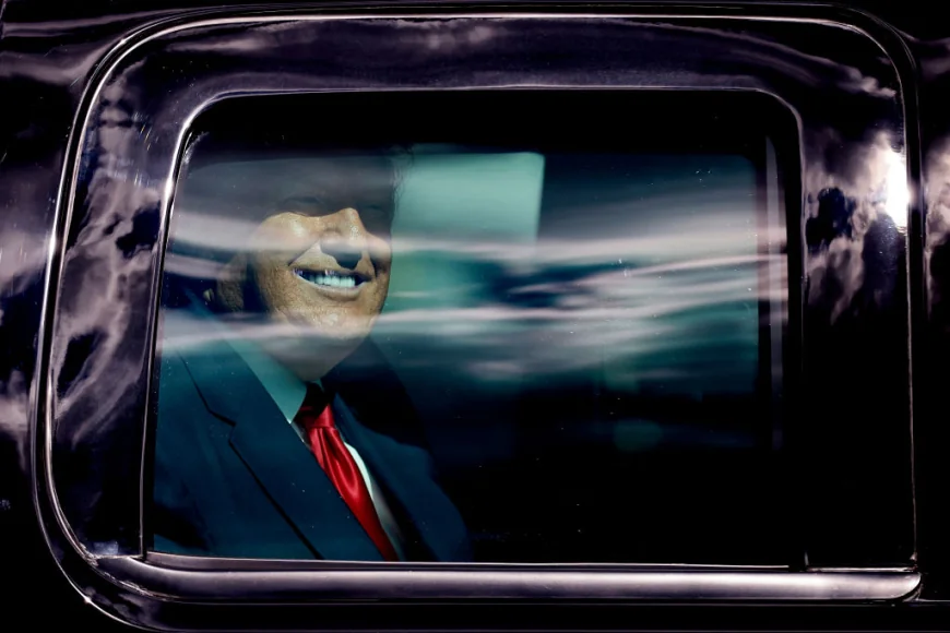 Trump a distribuit pe rețeaua sa o teorie a conspirației referitoare la Joe Biden. „Executat în 2020 și înlocuit de clone”