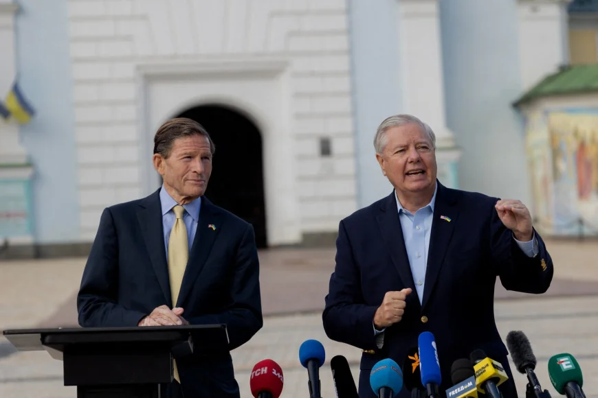 Doi senatori americani avertizează că Moscova se pregătește de o nouă ofensivă. „Putin îl ia de fraier pe președintele Trump”