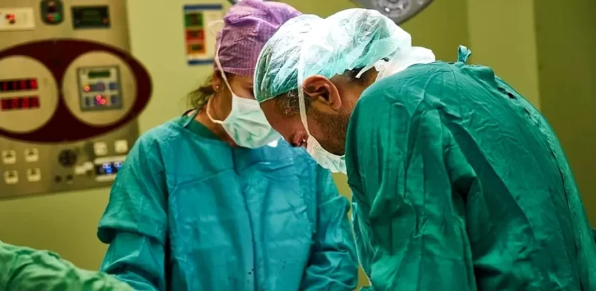 Fetiţă de 14 ani, beneficiara unui transplant de cord la Târgu Mureș. Inima a fost luată de la un băiat de 15 ani, în moarte cerebrală