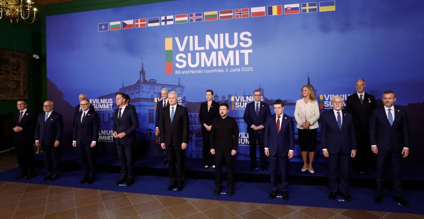 Zelenski a vorbit despre operațiunea prin care a distrus o treime din flota bombardierelor strategice ruse, la summitul B9