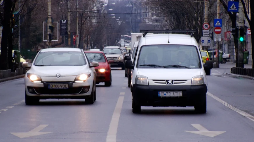 Asiguratorii, obligaţi să explice de ce tot scumpesc poliţele RCA, în ciuda plafonării