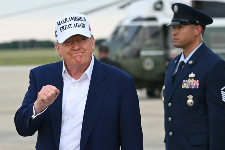 Val de conspirații bizare, meme și decizii economice: Cum arată contul lui Donald Trump pe Truth Social