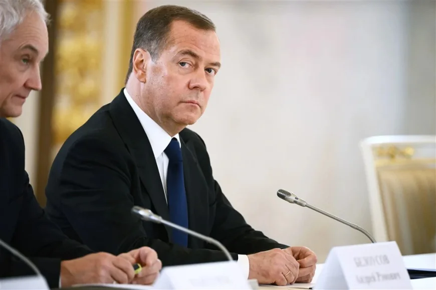 Medvedev definește scopul Rusiei în negocierile de pace cu Ucraina. „Distrugerea completă a regimului neonazist”