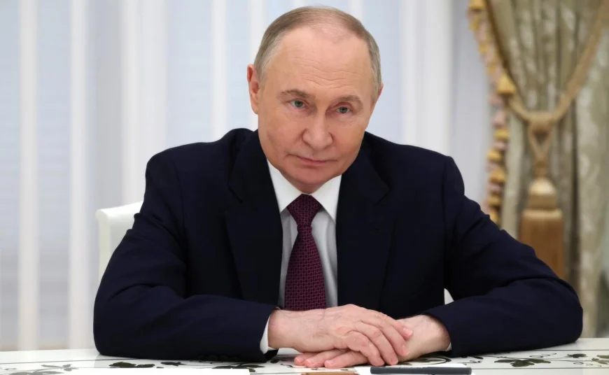 Rusia vrea pace doar cu Ucraina înfrântă total: ce cere Putin. Reacţia lui Zelenski: "Idioţi"