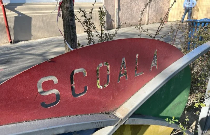 Poliția, alertată din cauza unui bărbat care se plimbă într-o zonă cu școli și grădinițe din sectorul 5. Mobilizare pe grupurile de părinți: „Aveți grijă la acest individ”