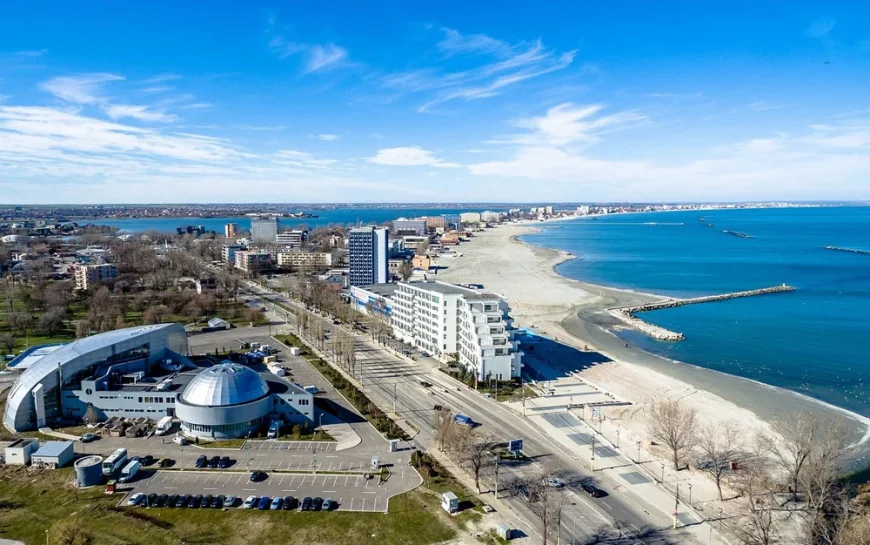 Schimbări în parcările din Mamaia și Constanța: Zona 0 va fi taxată permanent, inclusiv în weekend. Cât vor plăti turiștii pe zi