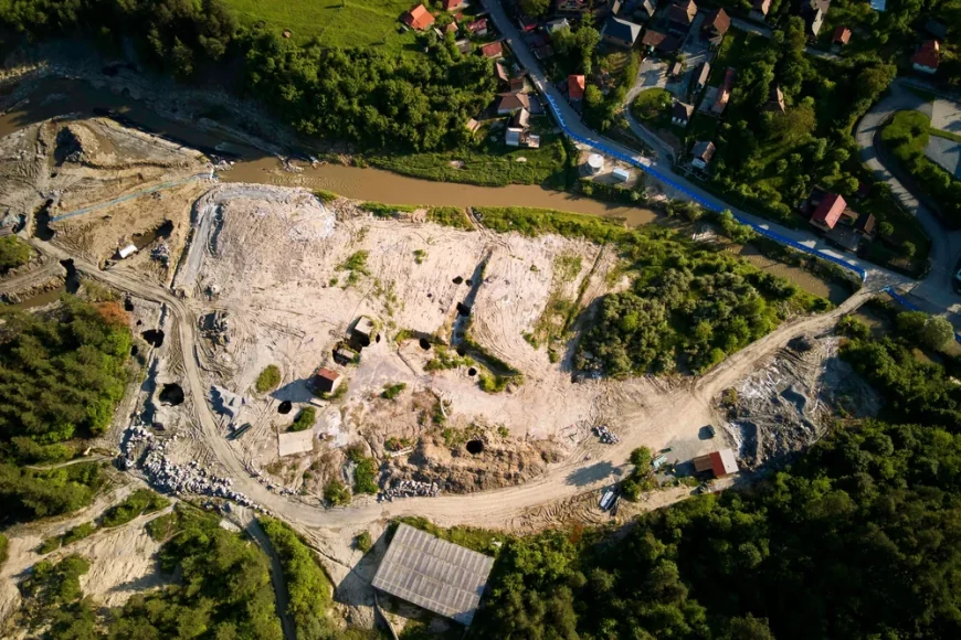 Situația de la Salina Praid s-a înrăutățit. Raed Arafat anunță măsuri de urgență și aduce experți internaționali din patru țări