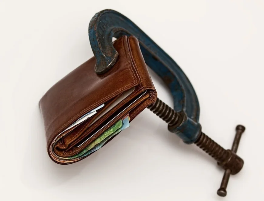 ULTIMA ORĂ Noi taxe pe masa discuțiilor – Impozit pe dividende la 16%, impozit pe profit la 19%, TVA majorat inclusiv la HoReCa cu eliminare impozit la baruri, taxă de solidaritate peste 10.000 de lei, impozit progresiv și alte taxe