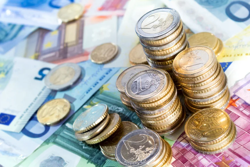 Bulgaria a primit undă verde pentru a trece la moneda euro din 2026, după ce a îndeplinit inclusiv criterii legate de inflație și deficit bugetar