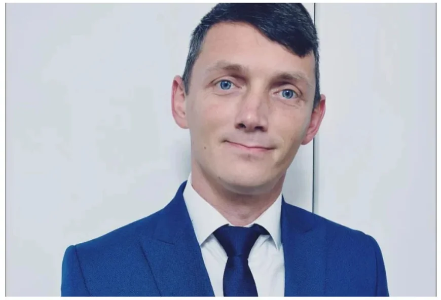 Senatorul POT, cunoscut pentru gafele din CV și dosarele penale, a trecut la PSD. Titus Corlățean: „S-a depășit linia roșie!”