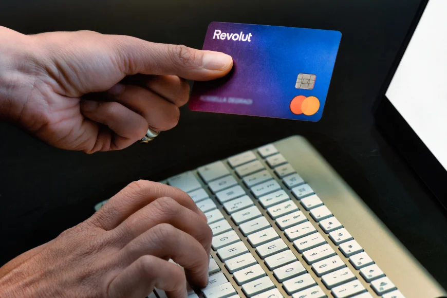 Țara în care Revolut montează primele proprii bancomate. Este primul pas către o prezență fizică în Europa