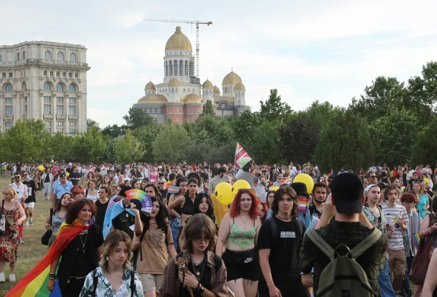 Patriarhia: Bucharest Pride este „un eveniment alăturat sfidător Rusaliilor”. Apelul BOR pentru credincioşi
