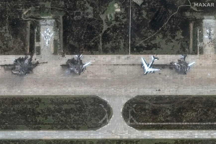 Rusia susţine că bombardierile atacate au fost doar avariate, deşi imaginile din satelit arată contrariul