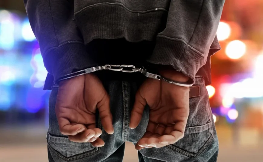 Un bărbat din Cluj, împușcat în picior: i-a amenințat cu un cuțit pe cei doi polițiști chemați la un scandal conjugal