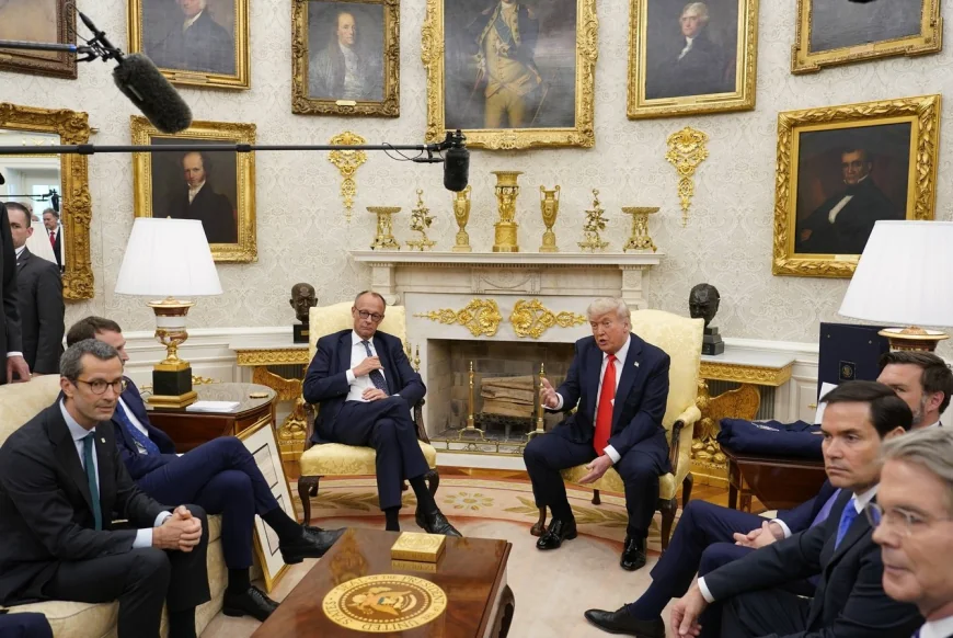 Trump i-a spus lui Merz că e mai bine ca Ucraina și Rusia „să se lupte o vreme”